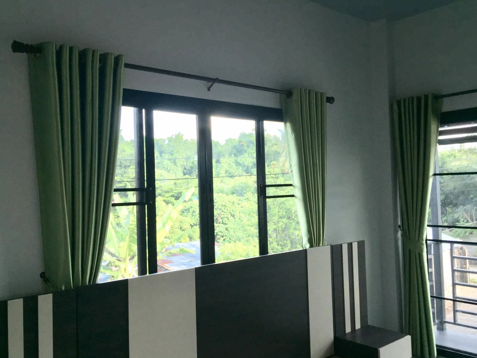 Song Design curtain project 190
