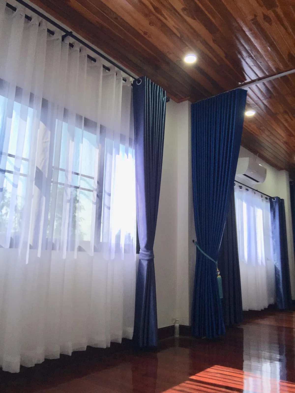 Song Design curtain project 207