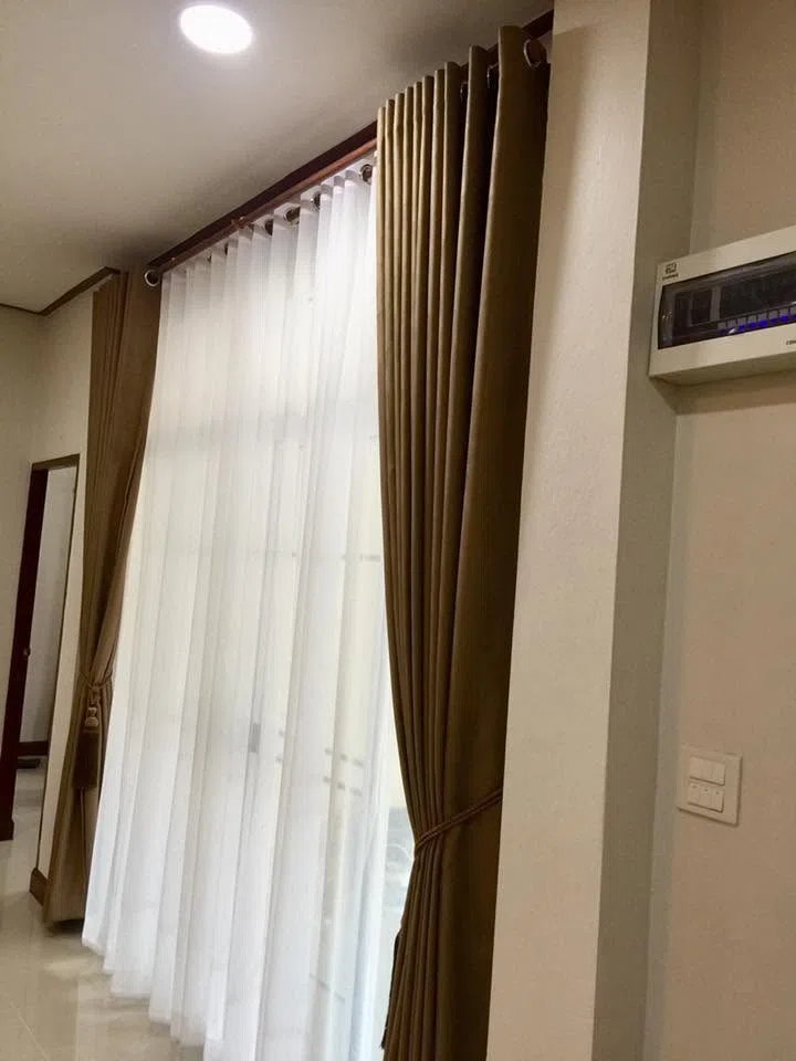 Song Design curtain project 550