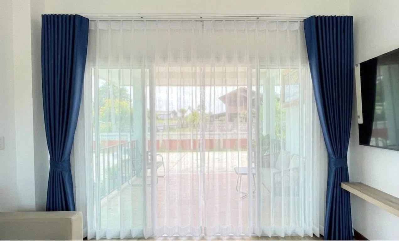 Song Design curtain project 690