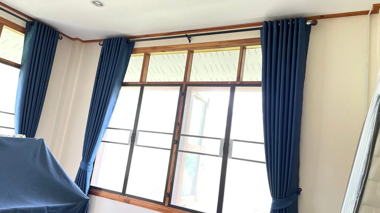 Song Design curtain project 701