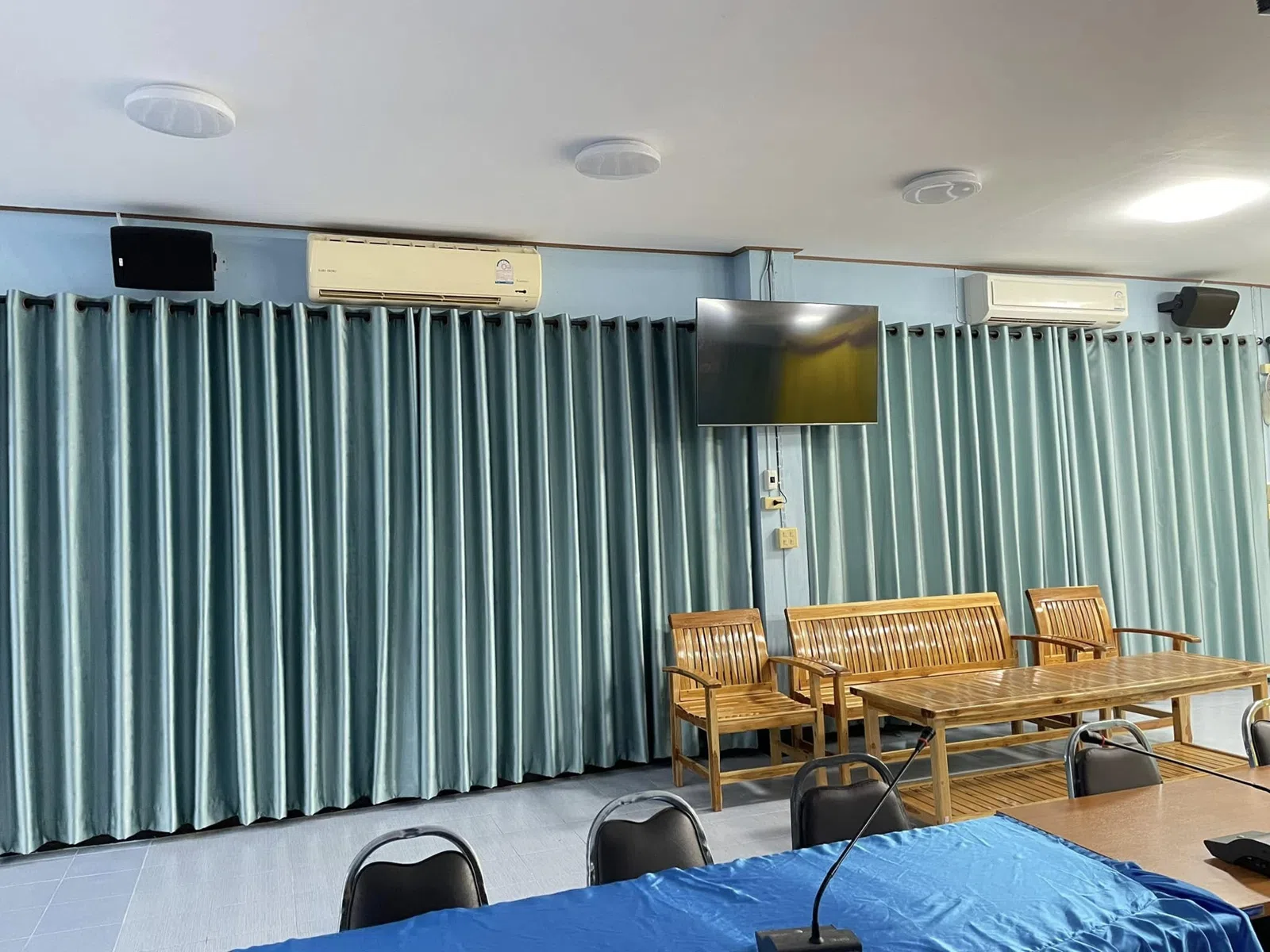 Song Design curtain project 784